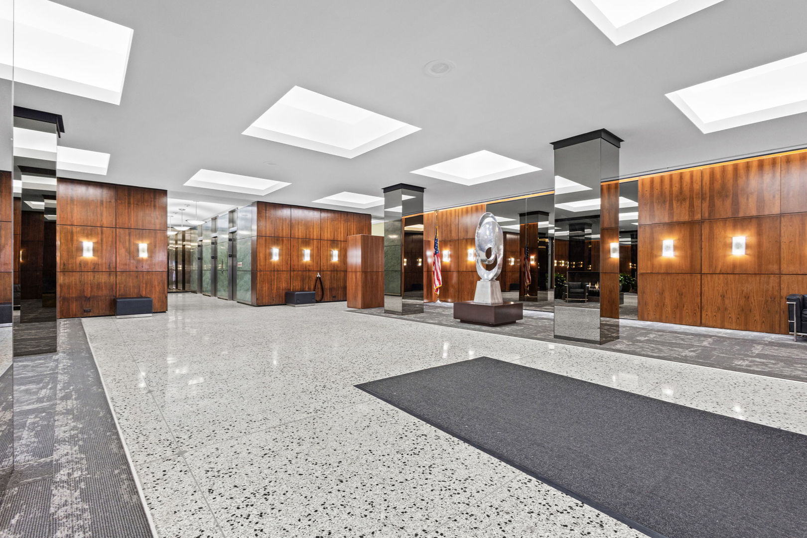535 N Michigan Avenue 2306