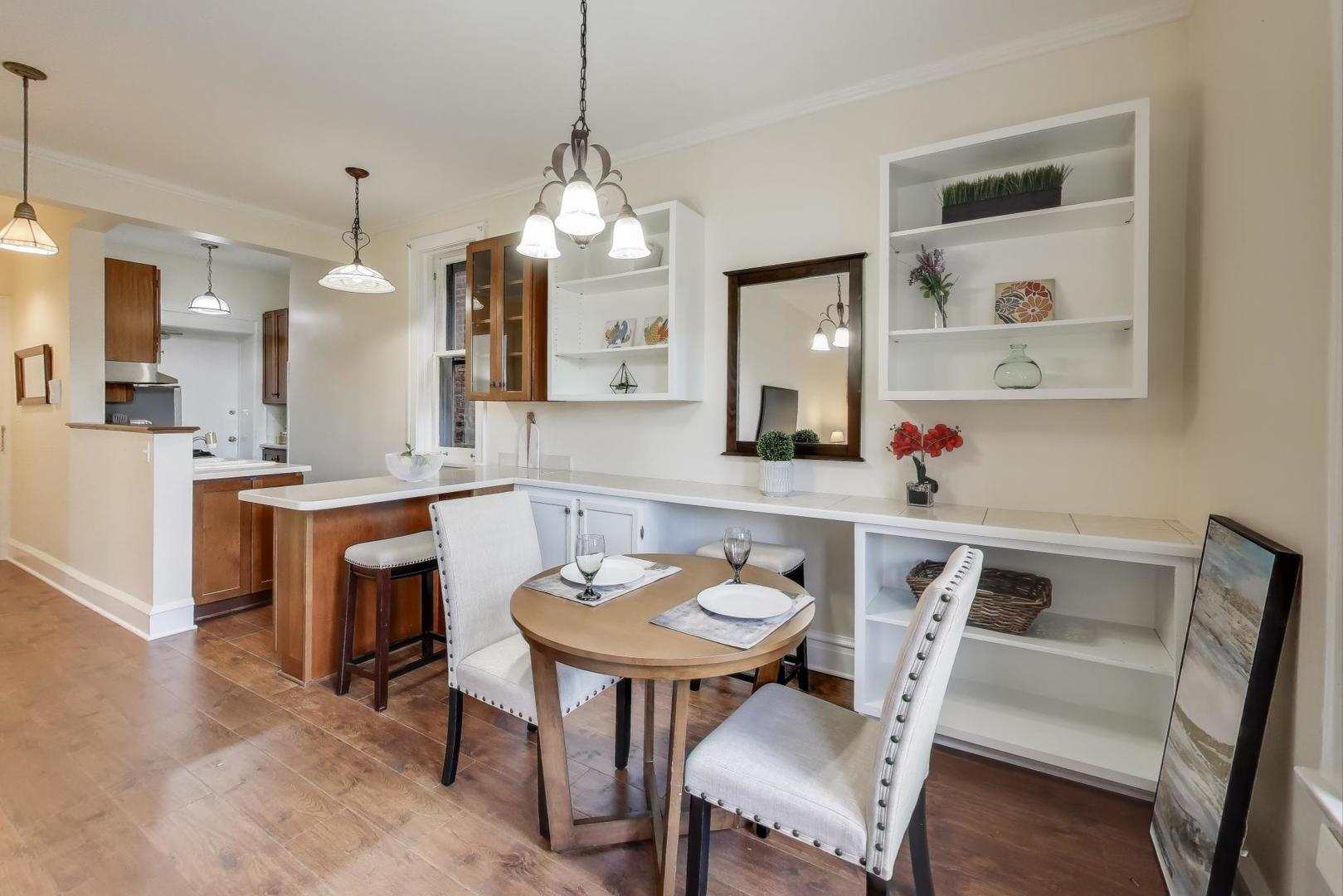 1633 E Hyde Park Boulevard 2D