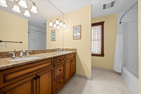Tiny photo for 431 Laurel Avenue, Wilmette, IL 60091 (MLS # 12566743)