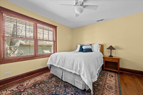 Tiny photo for 431 Laurel Avenue, Wilmette, IL 60091 (MLS # 12566743)