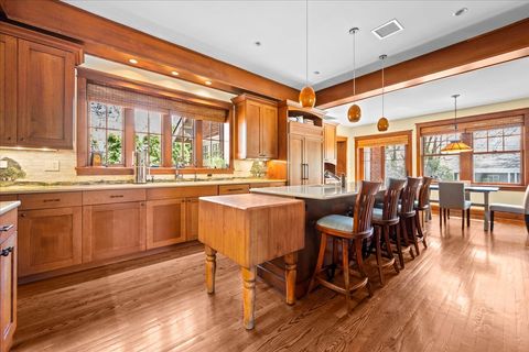 Tiny photo for 431 Laurel Avenue, Wilmette, IL 60091 (MLS # 12566743)