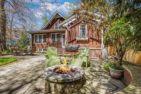 Tiny photo for 431 Laurel Avenue, Wilmette, IL 60091 (MLS # 12566743)