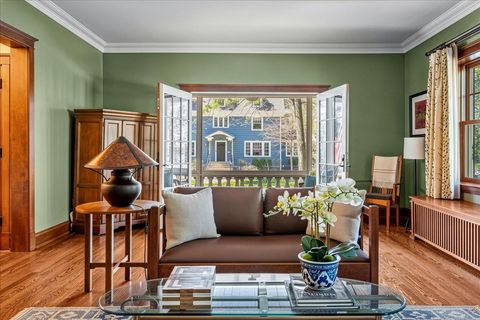 Tiny photo for 431 Laurel Avenue, Wilmette, IL 60091 (MLS # 12566743)