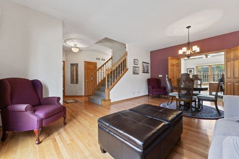 Tiny photo for 700 N Hundley Street, Hoffman Estates, IL 60169 (MLS # 12486068)