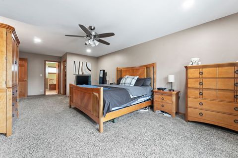 Tiny photo for 700 N Hundley Street, Hoffman Estates, IL 60169 (MLS # 12486068)