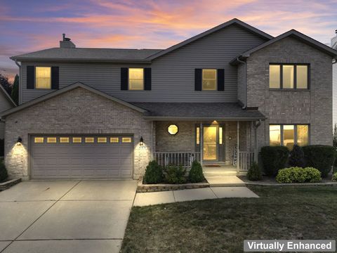 Photo of 700 N Hundley Street, Hoffman Estates, IL 60169 (MLS # 12486068)