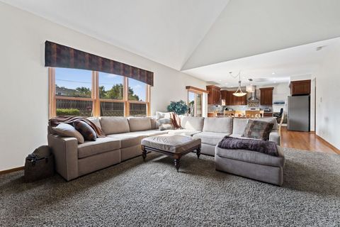 Tiny photo for 700 N Hundley Street, Hoffman Estates, IL 60169 (MLS # 12486068)