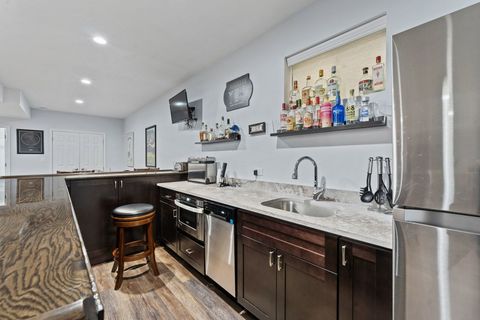 Tiny photo for 700 N Hundley Street, Hoffman Estates, IL 60169 (MLS # 12486068)