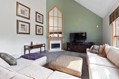 Tiny photo for 700 N Hundley Street, Hoffman Estates, IL 60169 (MLS # 12486068)
