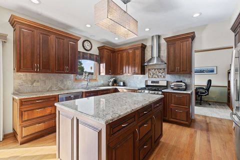 Tiny photo for 700 N Hundley Street, Hoffman Estates, IL 60169 (MLS # 12486068)