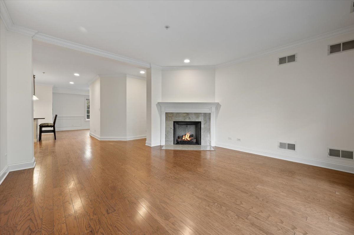 2536 Mcdaniel Avenue 402
