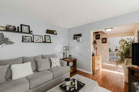 Tiny photo for 804 Aurora Lane, Marion, IL 62959 (MLS # 12551764)