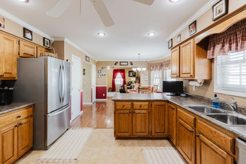 Tiny photo for 804 Aurora Lane, Marion, IL 62959 (MLS # 12551764)