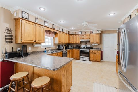 Tiny photo for 804 Aurora Lane, Marion, IL 62959 (MLS # 12551764)