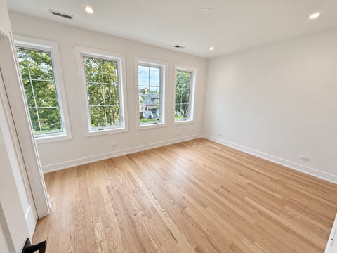 Tiny photo for 6732 N Oxford Avenue, Chicago, IL 60631 (MLS # 12761721)