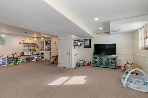 Tiny photo for 1345 S Madlock Court, Elgin, IL 60123 (MLS # 12528253)