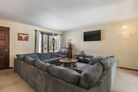 Tiny photo for 1345 S Madlock Court, Elgin, IL 60123 (MLS # 12528253)