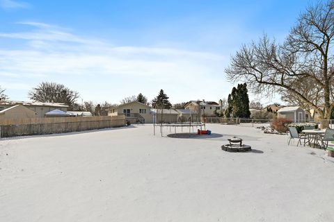 Tiny photo for 1345 S Madlock Court, Elgin, IL 60123 (MLS # 12528253)