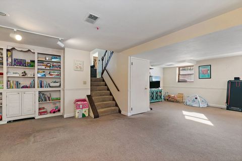 Tiny photo for 1345 S Madlock Court, Elgin, IL 60123 (MLS # 12528253)