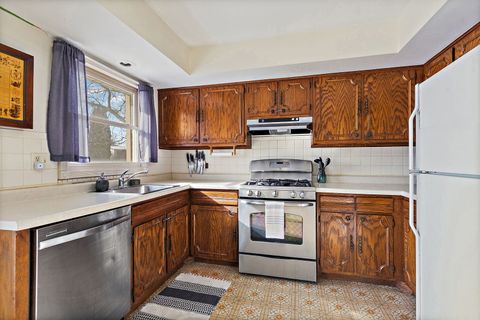 Tiny photo for 1345 S Madlock Court, Elgin, IL 60123 (MLS # 12528253)