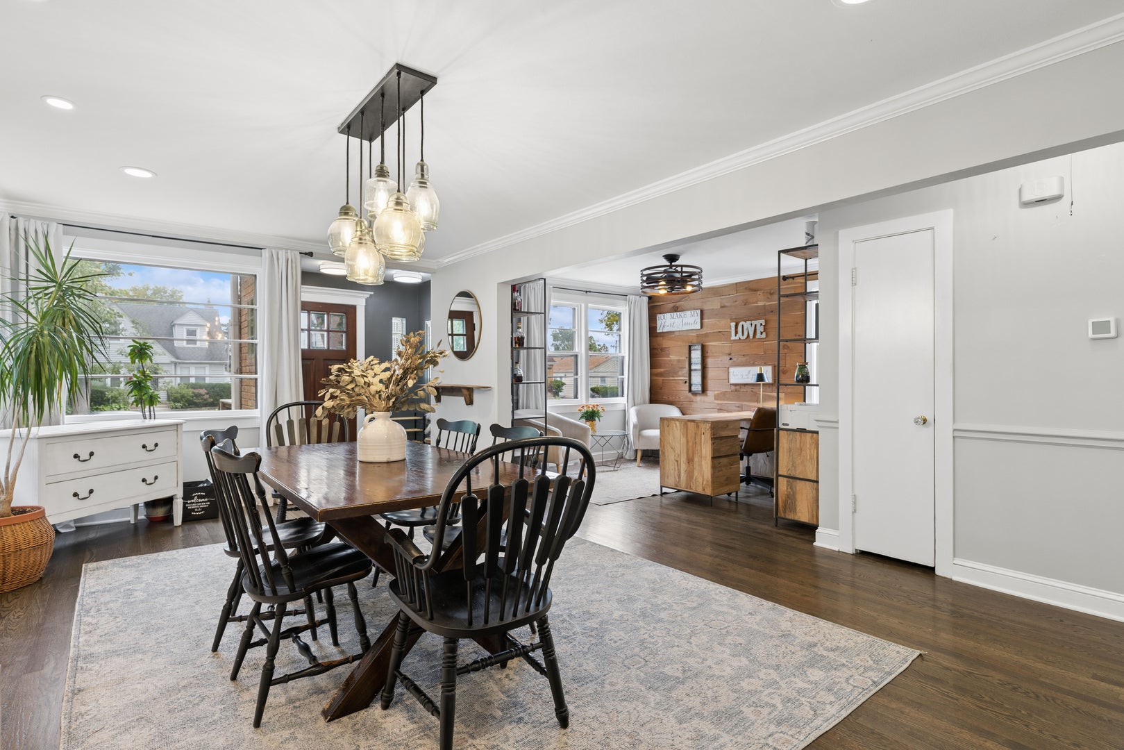 1095 Webster Lane