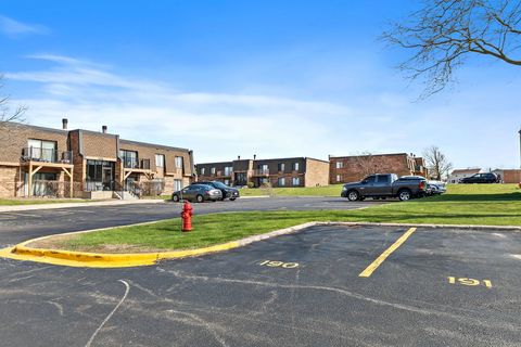 Tiny photo for 112 Mullingar Court #1A, Schaumburg, IL 60193 (MLS # 12613033)