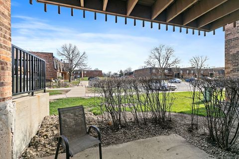 Tiny photo for 112 Mullingar Court #1A, Schaumburg, IL 60193 (MLS # 12613033)