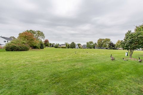 Tiny photo for 17876 W Braewick Road, Gurnee, IL 60031 (MLS # 12491223)