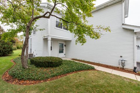 Tiny photo for 17876 W Braewick Road, Gurnee, IL 60031 (MLS # 12491223)