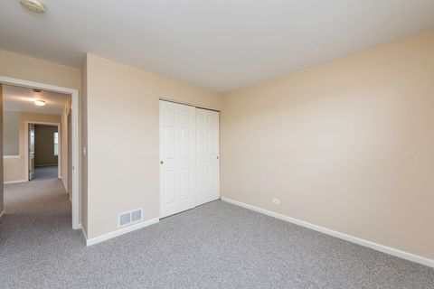 Tiny photo for 17876 W Braewick Road, Gurnee, IL 60031 (MLS # 12491223)