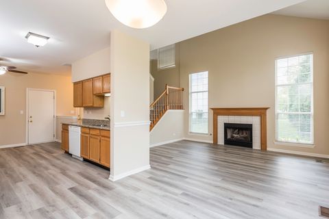 Tiny photo for 17876 W Braewick Road, Gurnee, IL 60031 (MLS # 12491223)