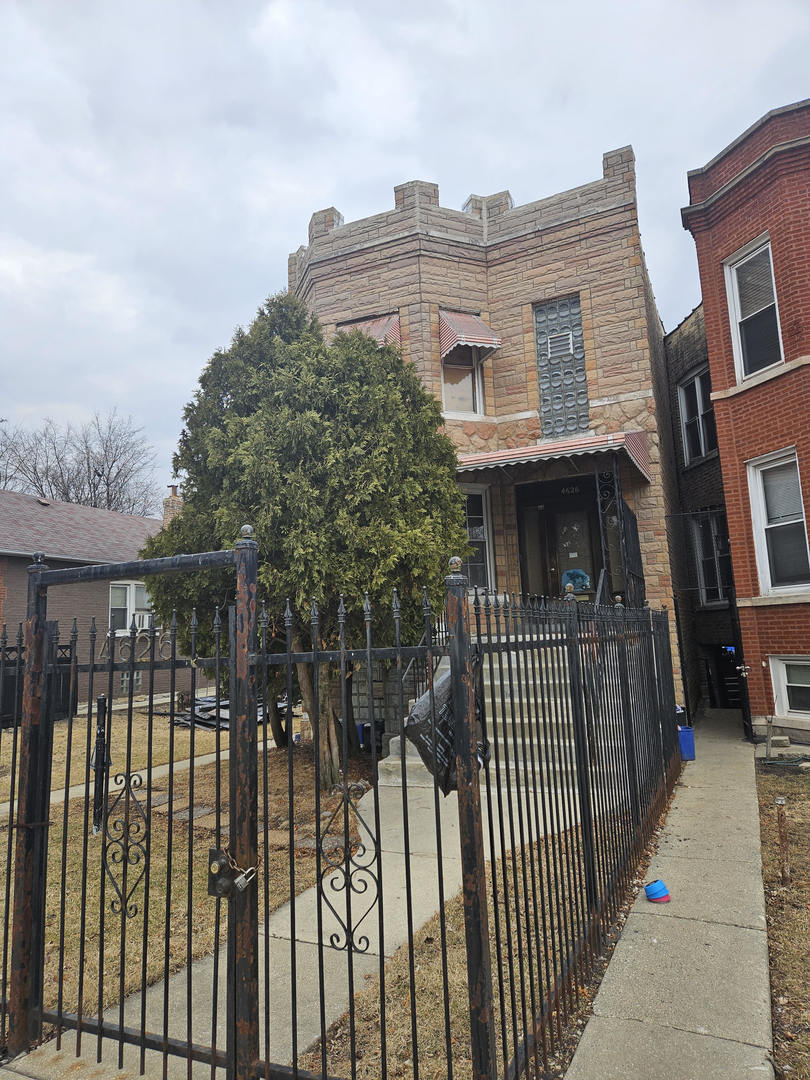 4626 W Monroe Street