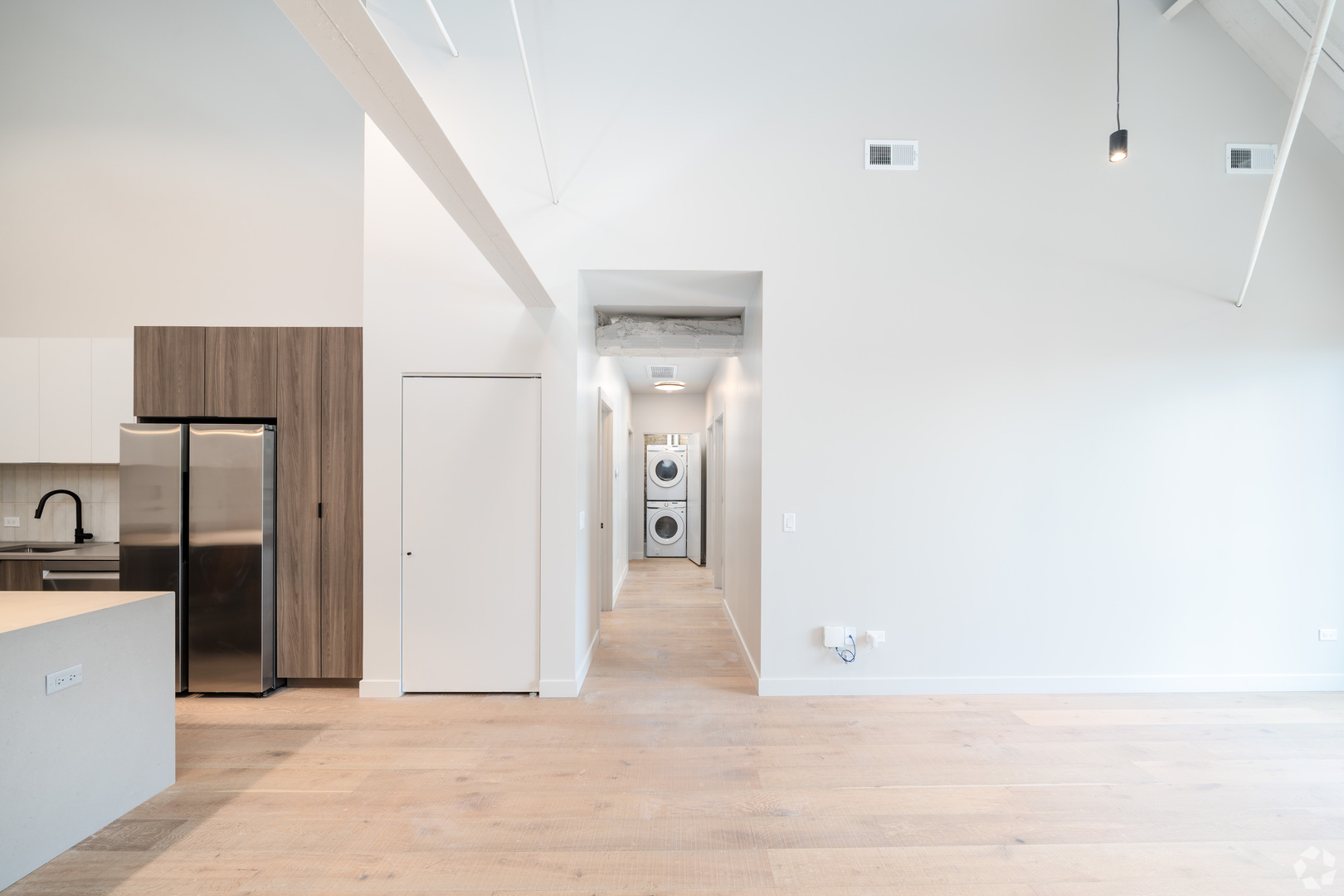 1706 Sherman Avenue 404