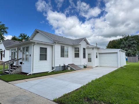 Photo of 224 W 2nd Place, Spring Valley, IL 61362 (MLS # 12681616)