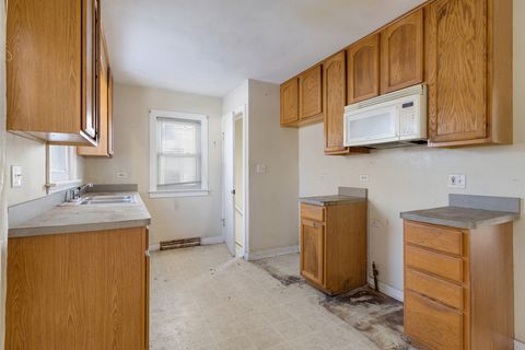 Tiny photo for 3310 186th Street, Lansing, IL 60438 (MLS # 12556310)