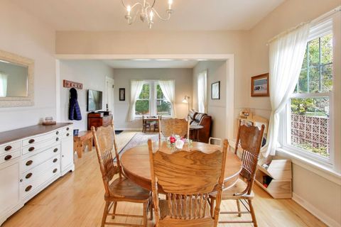 Tiny photo for 121 W Fremont Street, Arlington Heights, IL 60004 (MLS # 12520467)