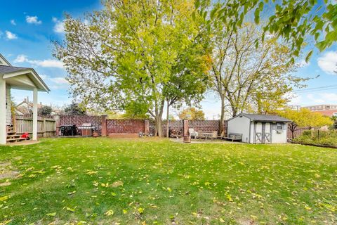 Tiny photo for 121 W Fremont Street, Arlington Heights, IL 60004 (MLS # 12520467)