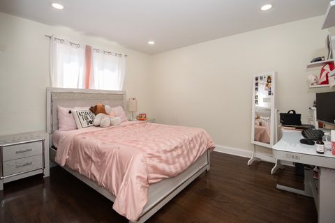 Tiny photo for 9909 N Huber Lane, Niles, IL 60714 (MLS # 12558133)