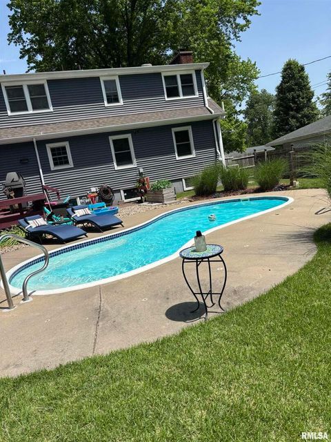 Tiny photo for 37 WESTWOOD Lane, Murphysboro, IL 62966 (MLS # EB460451)