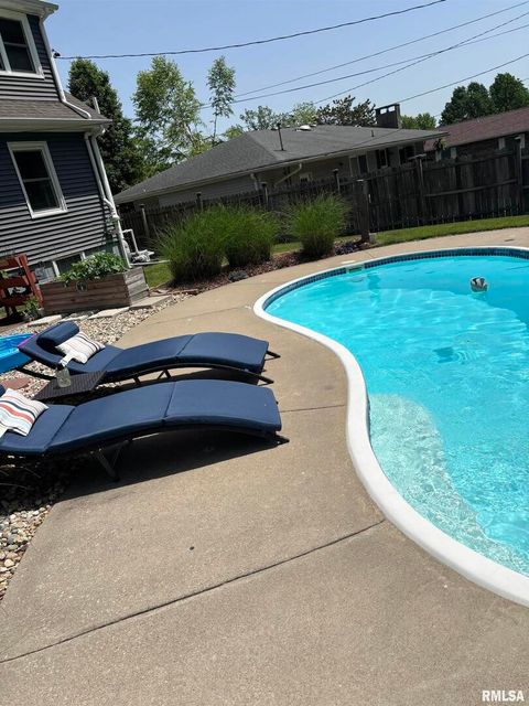 Tiny photo for 37 WESTWOOD Lane, Murphysboro, IL 62966 (MLS # EB460451)