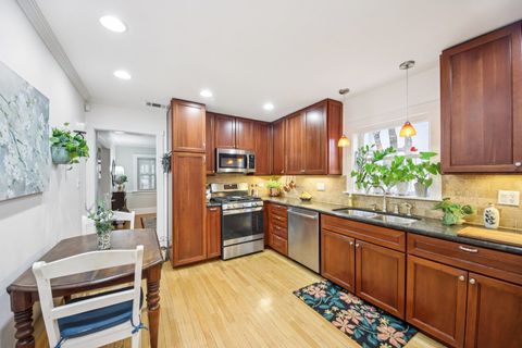 Tiny photo for 806 N Euclid Avenue, Oak Park, IL 60302 (MLS # 12571896)