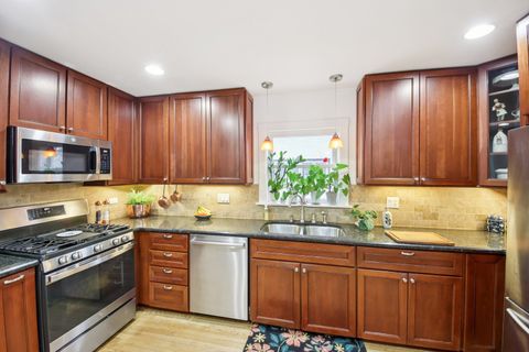 Tiny photo for 806 N Euclid Avenue, Oak Park, IL 60302 (MLS # 12571896)