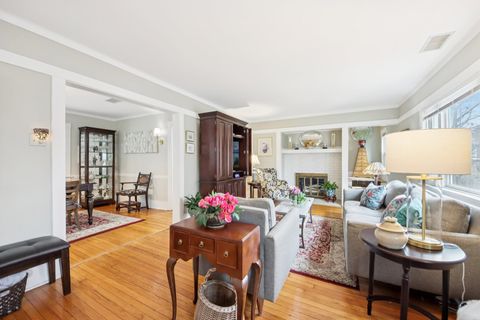 Tiny photo for 806 N Euclid Avenue, Oak Park, IL 60302 (MLS # 12571896)