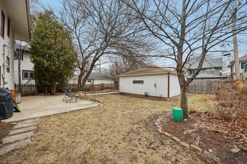 Tiny photo for 806 N Euclid Avenue, Oak Park, IL 60302 (MLS # 12571896)