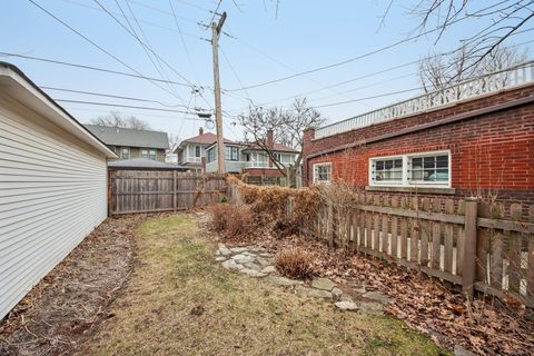 Tiny photo for 806 N Euclid Avenue, Oak Park, IL 60302 (MLS # 12571896)