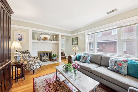 Tiny photo for 806 N Euclid Avenue, Oak Park, IL 60302 (MLS # 12571896)