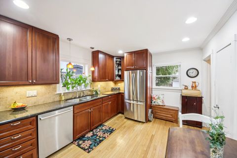 Tiny photo for 806 N Euclid Avenue, Oak Park, IL 60302 (MLS # 12571896)