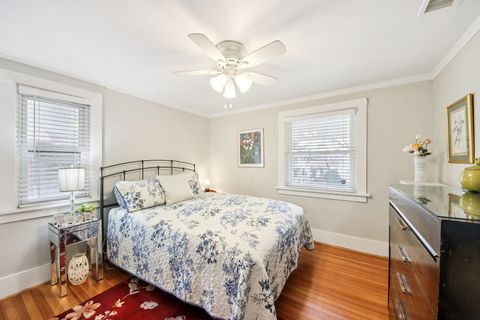 Tiny photo for 806 N Euclid Avenue, Oak Park, IL 60302 (MLS # 12571896)