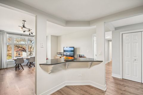 Tiny photo for 1930 N Harlem Avenue #302, Elmwood Park, IL 60707 (MLS # 12595122)