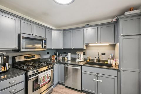 Tiny photo for 1930 N Harlem Avenue #302, Elmwood Park, IL 60707 (MLS # 12595122)